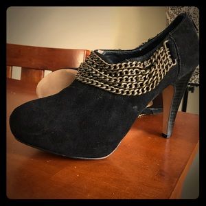 Steve Madden Luxe Chain heel 8.5